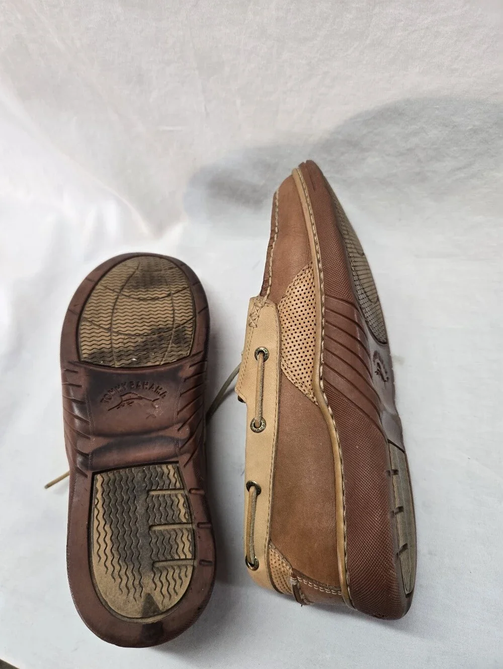Tommy Bahama Men's 9M Clove Beige Leather Boat Shoes